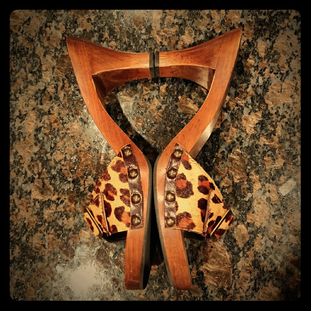 💖 Like New: MIA KIANA Leopard Slide Heels